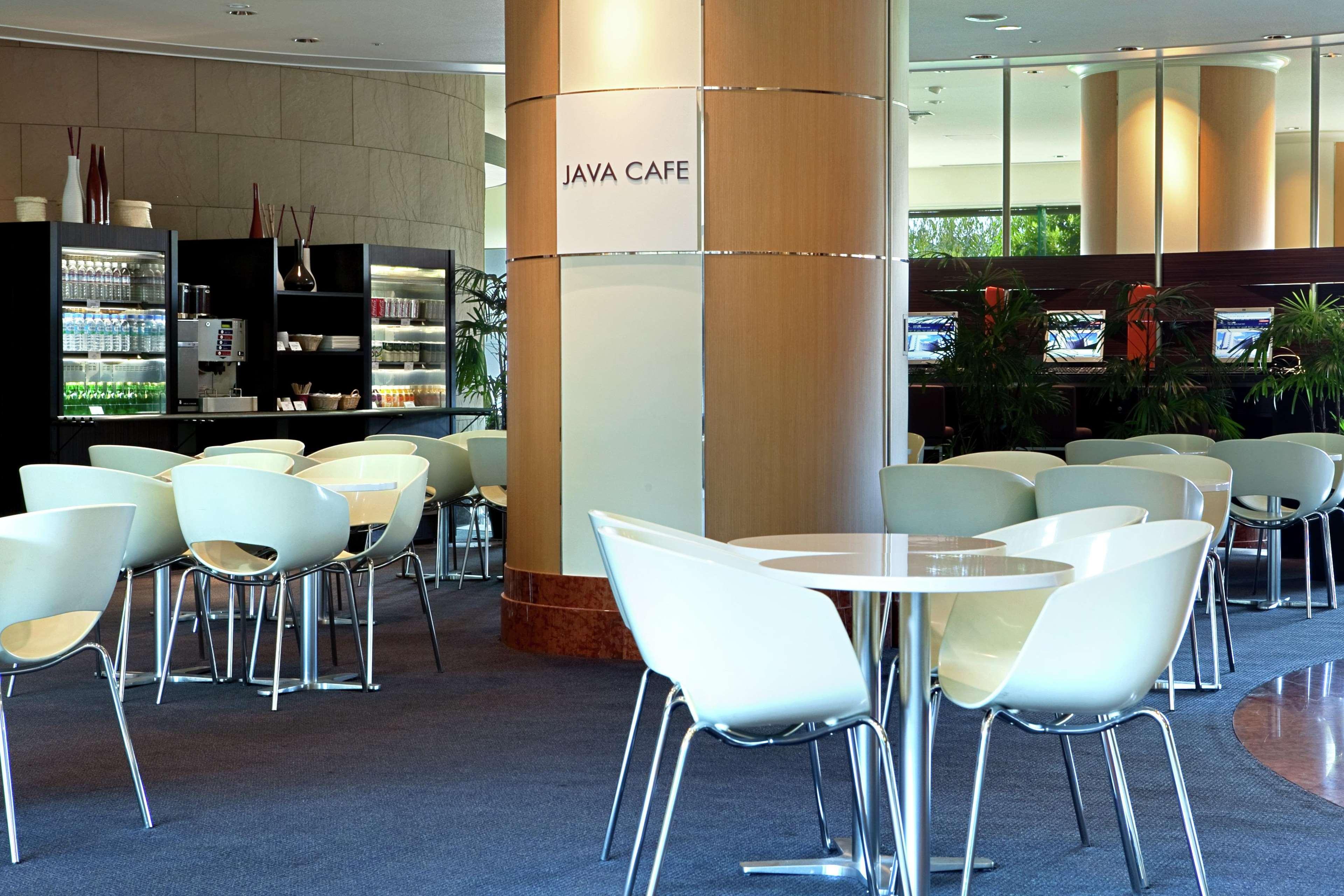 Hilton Tokyo Narita Airport Otel Restoran fotoğraf